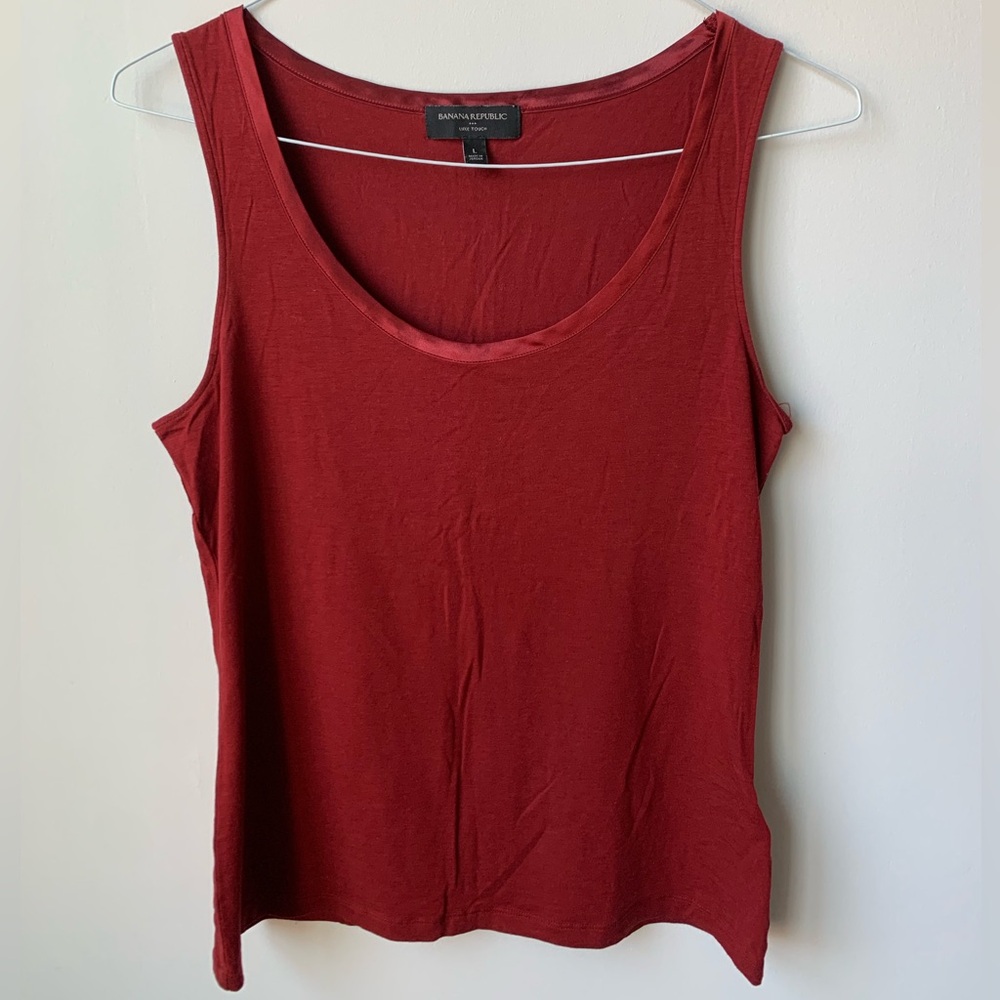 Banana Republic Red Luxe Touch Scoop Neck Tank Top Size Large